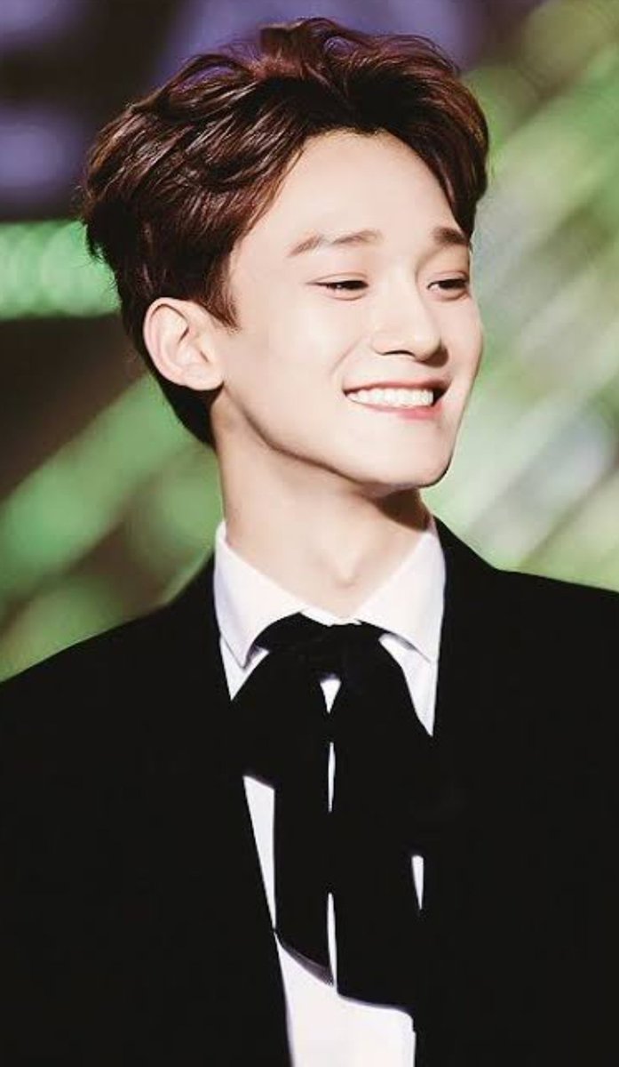 Chen: Do I even have to explain? His smile, voice, personality, everything screams "homely vibes" to me. GO LISTEN TO "HOME" by CHEN. You'll understand what I'm saying. I miss u already bby:"( Stay safe and come back from the military healthy ok? :")