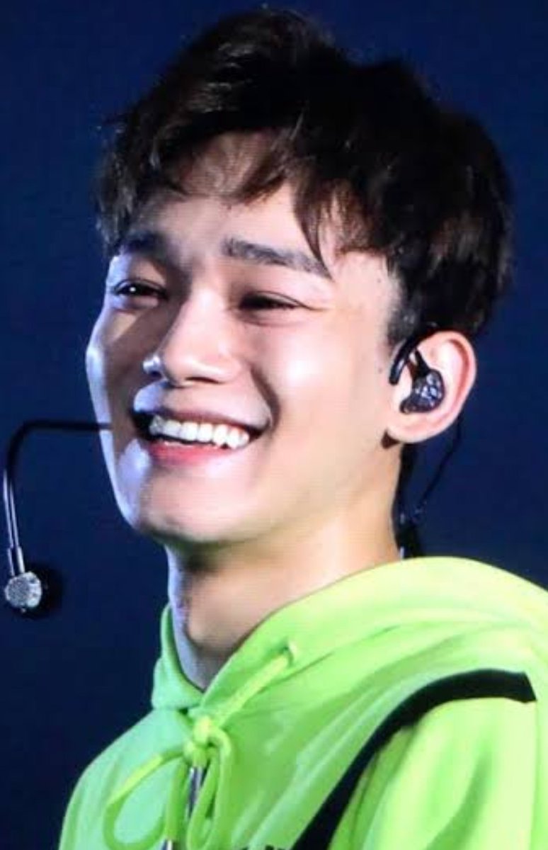 Chen: Do I even have to explain? His smile, voice, personality, everything screams "homely vibes" to me. GO LISTEN TO "HOME" by CHEN. You'll understand what I'm saying. I miss u already bby:"( Stay safe and come back from the military healthy ok? :")