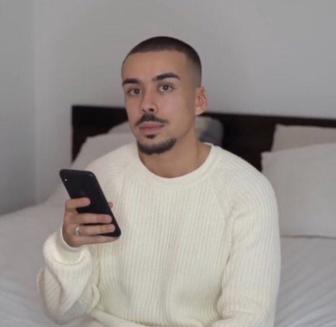 La France entière face au discours de Macron : 
#confinementSaison2