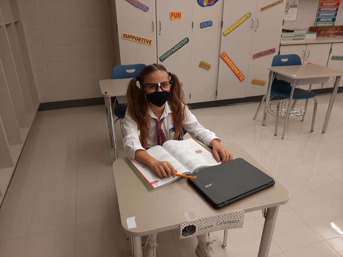WRPrincipalLisa's tweet photo. Regular schedule, cohort schedule, whatever it may be, WRIS shows up ready for Halloween.  Let's see what cohort 2 has for us on Friday.  Go to our home page for more pictures of our students today.  Go blue devils!!! https://t.co/Lnx768SWd8