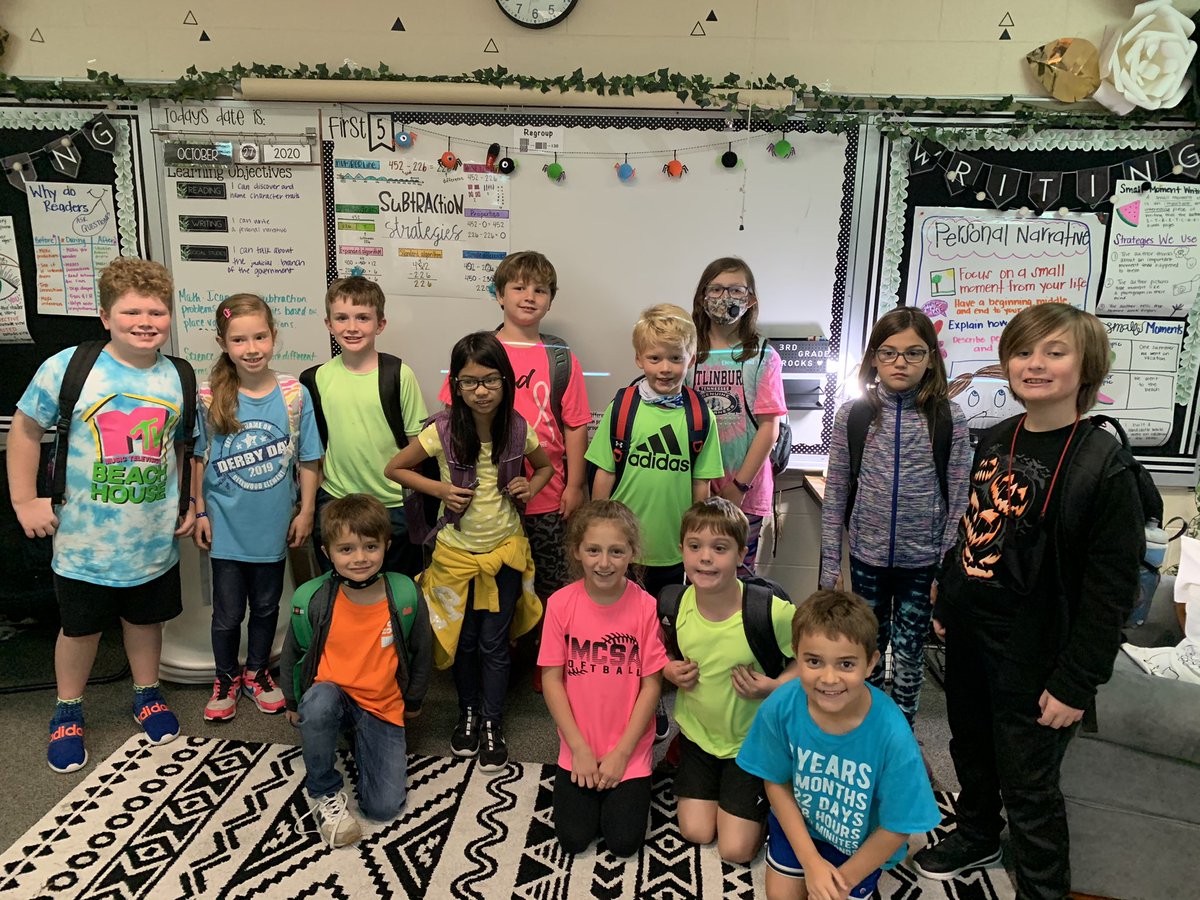 MrsBlasdel_DWE's tweet image. Our futures’ so bright there’s no drugs in sight! Day two of Red Ribbon Week! 😎😎😎😎 @HumbleISD_DWE @HumbleISD #DWE #RedRibbonWeek #SoBright #DWErocks
