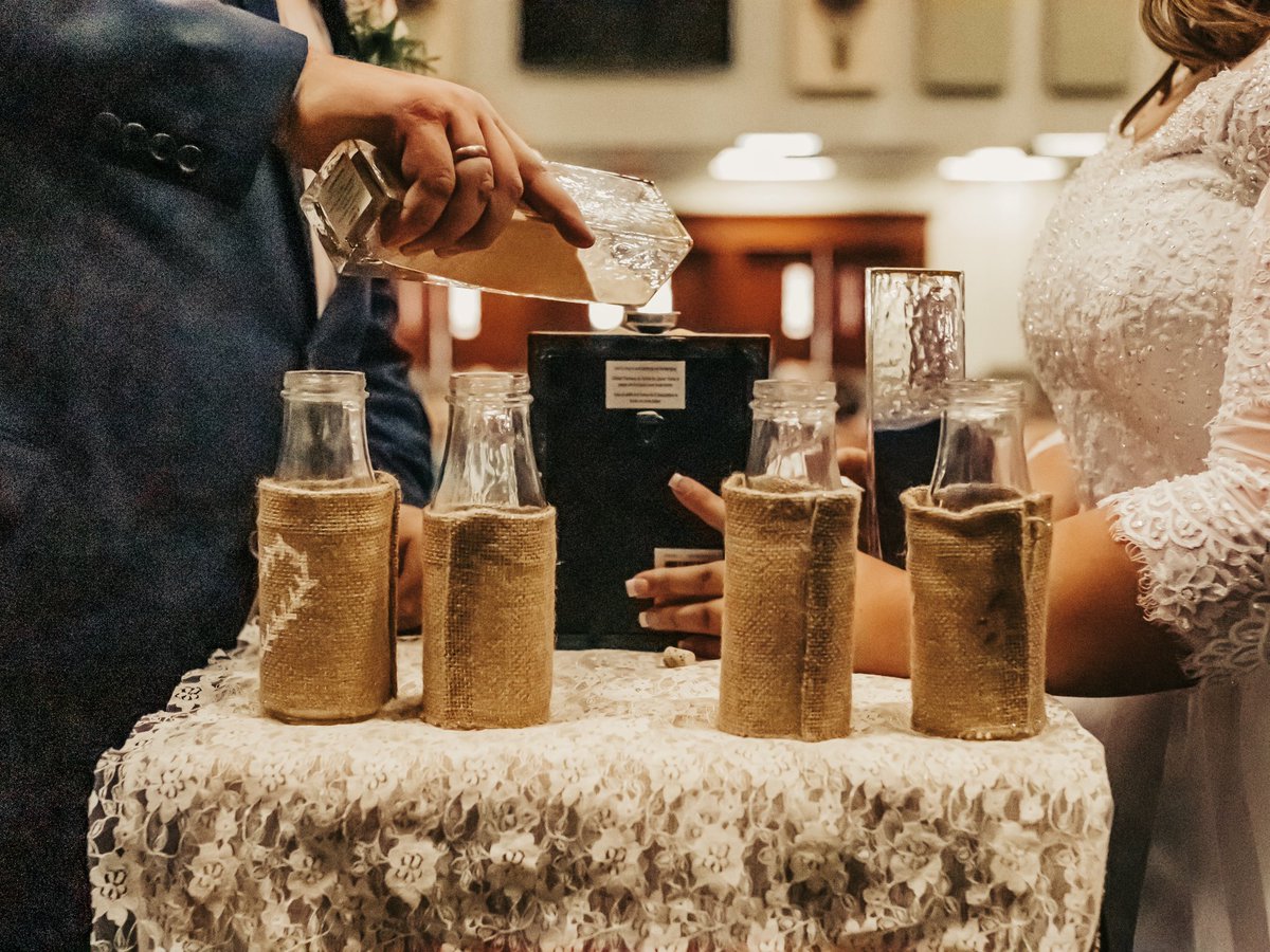 lindsyoeb's tweet photo. I got married 🤷🏼‍♀️💕

📸: Photography by Logan Hill 
       JSharp Productions https://t.co/OLlsP5i0kl