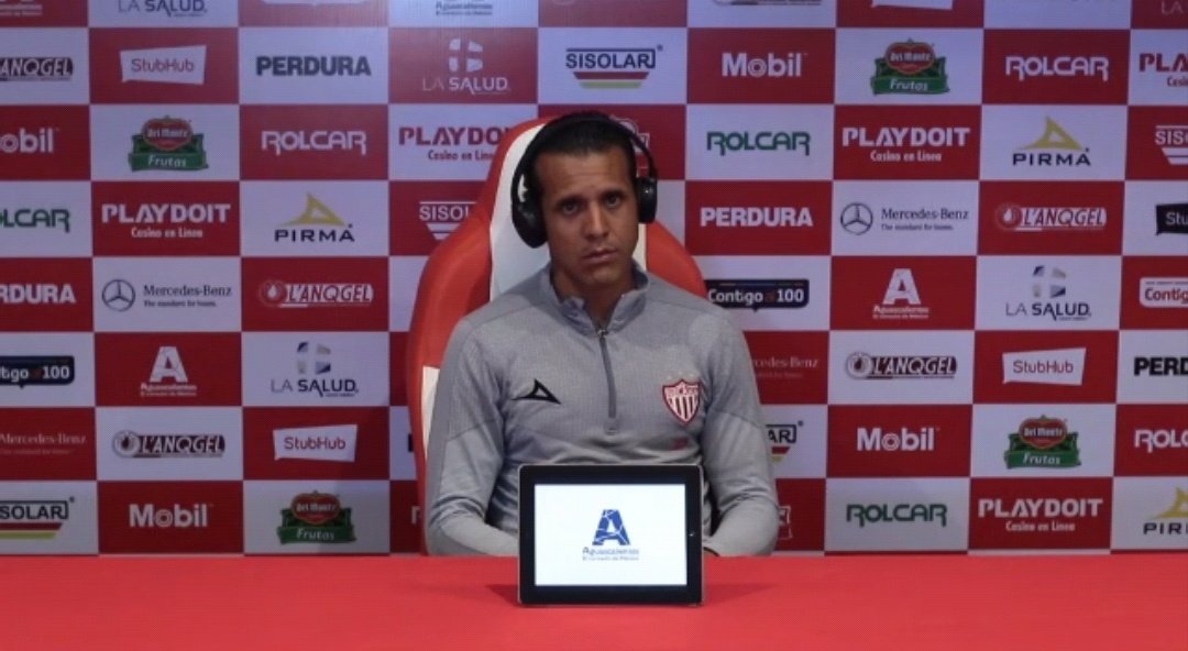 #Necaxa ⚡
"Partidos atrás nos daban por muertos y pensando que no íbamos a hacer nada, pero callados hemos avanzado para conseguir nuestro objetivo. Tenemos los pies en la tierra y sabemos que todavía no tenemos el boleto a la Liguilla", @delunamario https://t.co/wO1nxURNLM