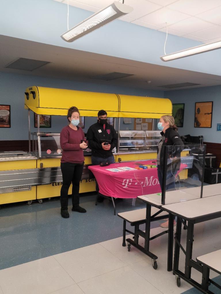 CalebHaley07's tweet photo. Supporting Suffolk County Schools and showcasing @TMobile and the incredible 5G Network! Thank you @ono2857 @kunalverma99 for supporting the event and @joegiannone1018 and STR for helping put it together! #iLoveTMobile  @lpetrone9 @thayesnet @OpsMgrScott @billhodac @JonFreier https://t.co/ZQUStbmoB5