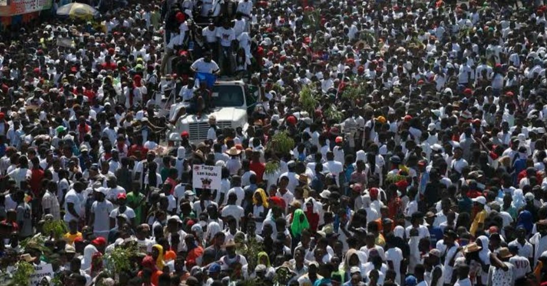 _AfricanSoil's tweet photo. The people of Haiti were once colonised; they come to their island and took over sugarcane farms (for sugar), turned the people of Haiti slaves

They started a revolution; killing their oppressors and kicking them out of Haiti. Colonisers don't go near Haiti

I can only envy! https://t.co/vRBEN5US8T