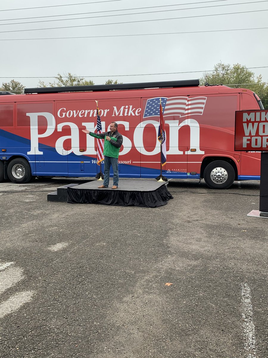 MikeLKehoe's tweet photo. Great to be back on the @mikeparson Works Bus Tour with an awesome stop at the historic @HickoryLog in Dexter. This Stoddard County crowd knows the importance of winning on Tuesday, and they're doing their part to #KeepMoRed! https://t.co/3ajrdktGT2