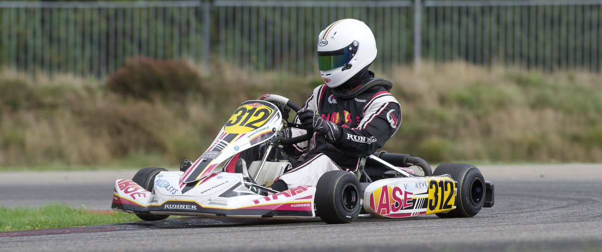 Markdg73's tweet photo. Tijdens de wedstrijden van BNL2 @KartingGenk zijn er mooie foto's gemaakt. O.a. langs de baan door Oswald Paret. Alle foto's kun je vinden op: https://t.co/HvCiEdMQWj https://t.co/Ijac8t7yah