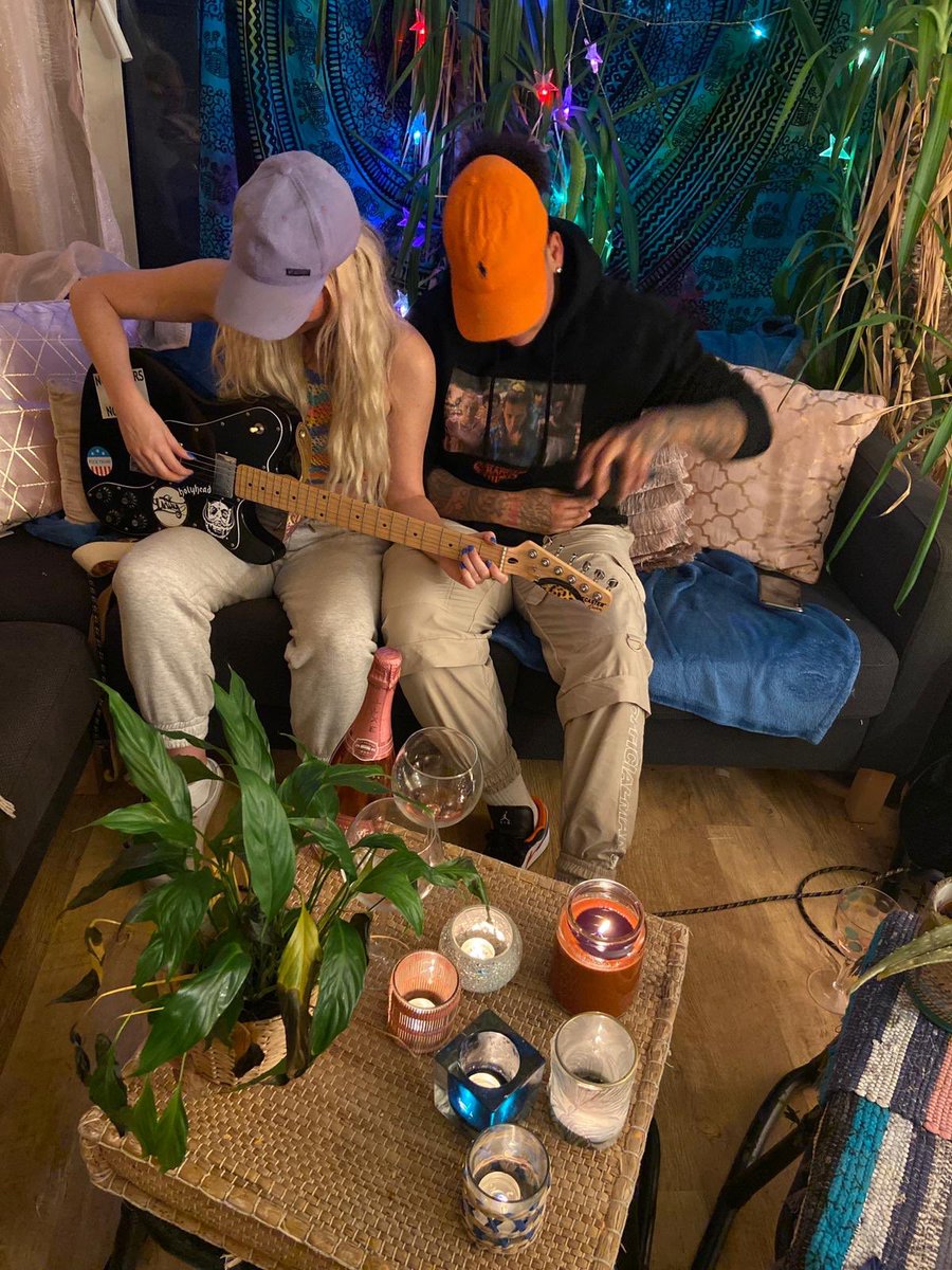 Babyqueens live lockdown sessions 🤟🏾❤️ thanks to everyone who locked in to listen to our new material - be back post lockdown with the whole gang
