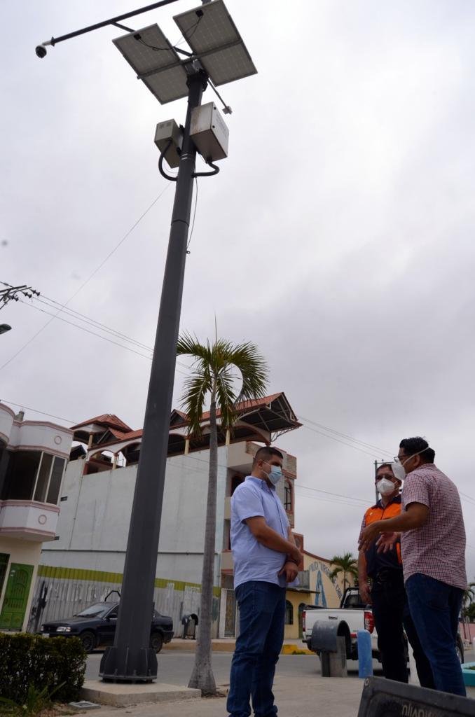 Riesgos_Ec's tweet photo. [Boletín] #ElOro | Todos los domingos el Servicio Nacional de Gestión de Riesgos realiza pruebas con las sirenas del #SATTsunamiEc https://t.co/O9e63wtduF | #EcuadorPrevenido https://t.co/GiPpiniSk3