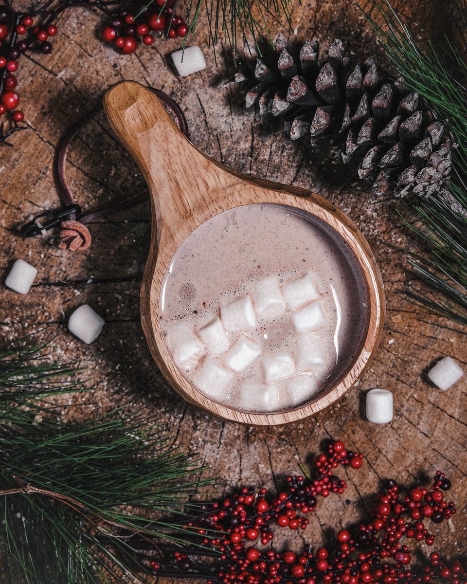 modernfirecraft's tweet photo. It's National Chocolate Day! A perfect reason to fill up those kuksa cups with some delicious hot cocoa. 🍫Cheers!
#nationalchocolateday #hotchocolate #woodenspoon #adventure #cookkit #getoutdoors #fire #firecraft #kuksacup #outdoors #optoutside #nature #wilderness #kuksa https://t.co/1qpuj600bV