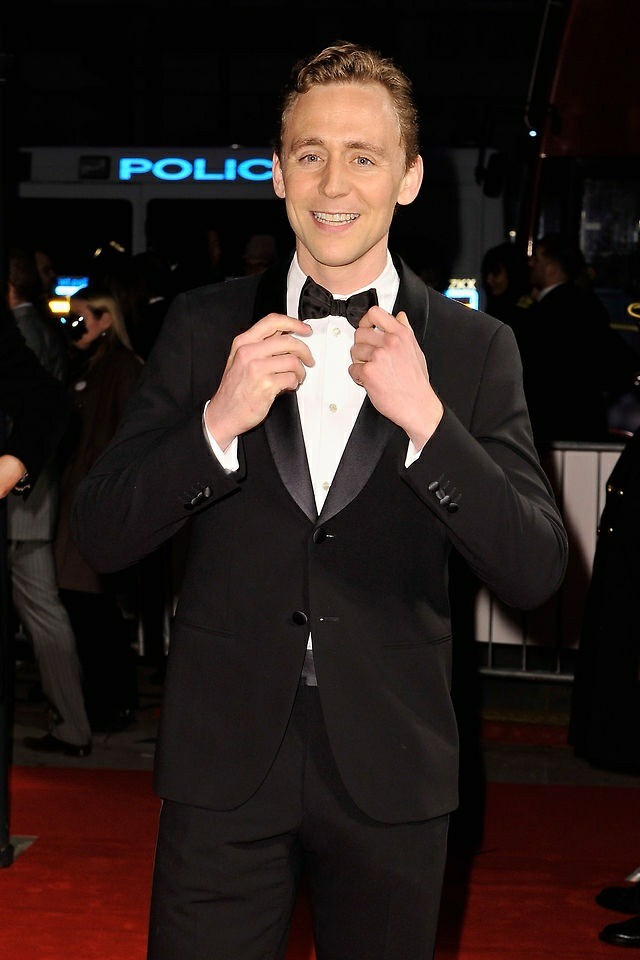 Tom Hiddleston wearing a bow tie - a necessary thread