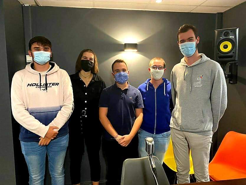 BDC_EDJFM's tweet photo. 😭 C'était la dernière tout à l'heure de l'émission avant quelques semaines...

👉 Mais pas de panique, on vous proposera de nouveaux formats pendant, et surtout après le confinement !

👉 En attendant, prenez soin de vous, et à très vite pour de nouvelles aventures !! 🔥 https://t.co/xAhZ4O8Ei3