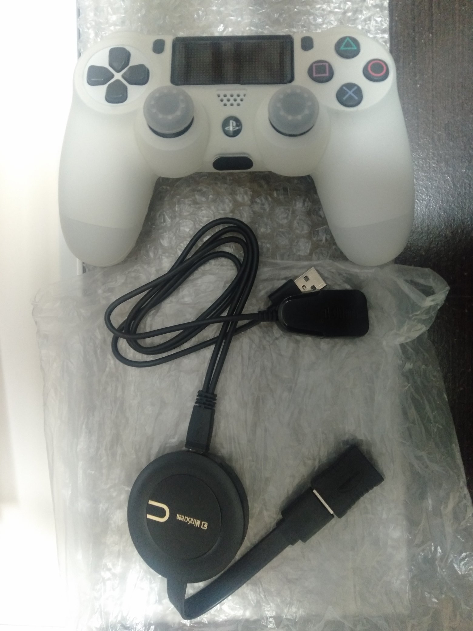 ユウアーツ スマホの画面をミラーリングしてhdテレビに映像を映して更にps4のコントローラを連動させれば当時のスーファミやプレステと似たような感覚でロックマンxdiveをプレイ出来るから快適 スマホのタッチ画面でのアクションゲームは流石に無理があるw