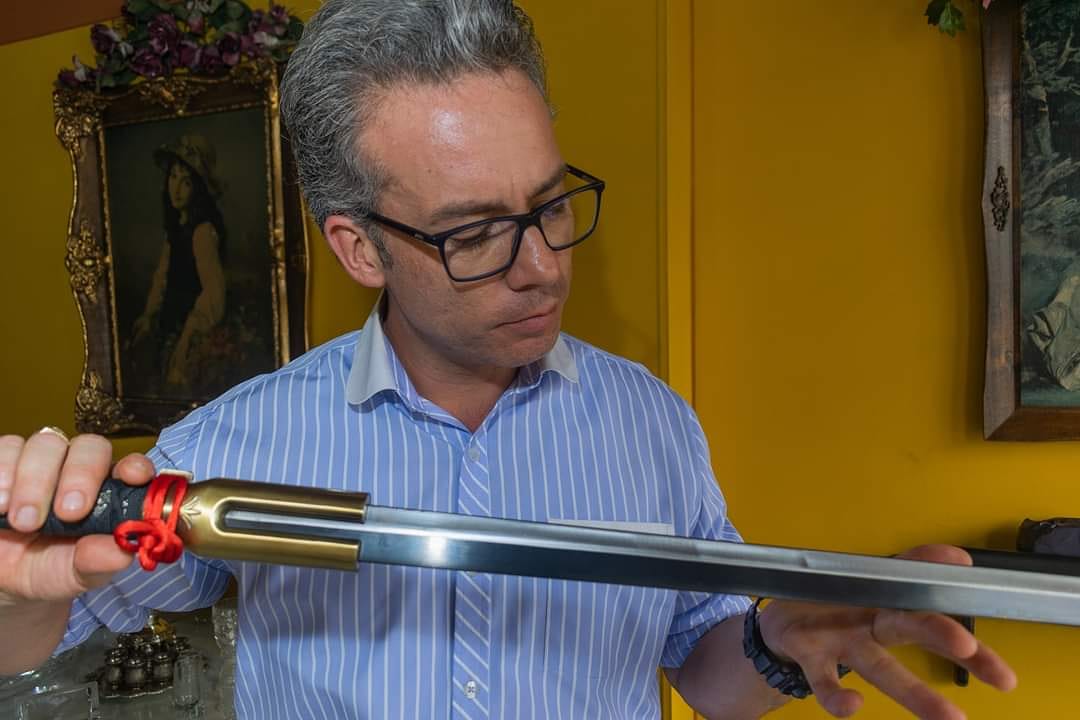CarlosTonfa's tweet photo. "La historia se transmitió con la pluma pero se escribió con la espada" #defensapersonal https://t.co/bNVLXukPjJ