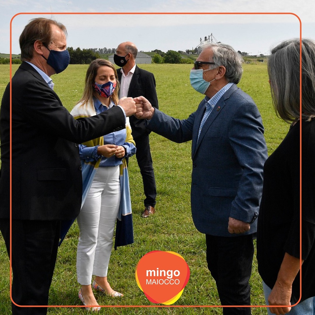 Compartimos el recorrido en la visita del Gobernador Gustavo <a href="/bordet/">Gustavo Bordet</a> y la Vicegobernadora <a href="/StrattaLaura1/">Laura Stratta</a> a Victoria. Estuvimos realizando la apertura de sobres para la reparación de la variante Joaquín Vivanco, de la ruta 11. Entre otros aportes y entregas