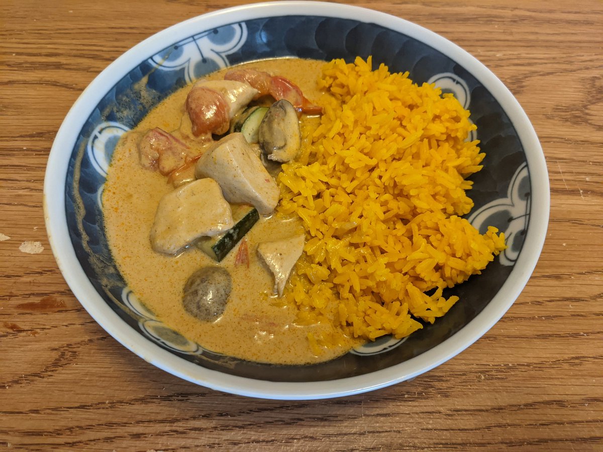 Red Thai curry with tumeric rice