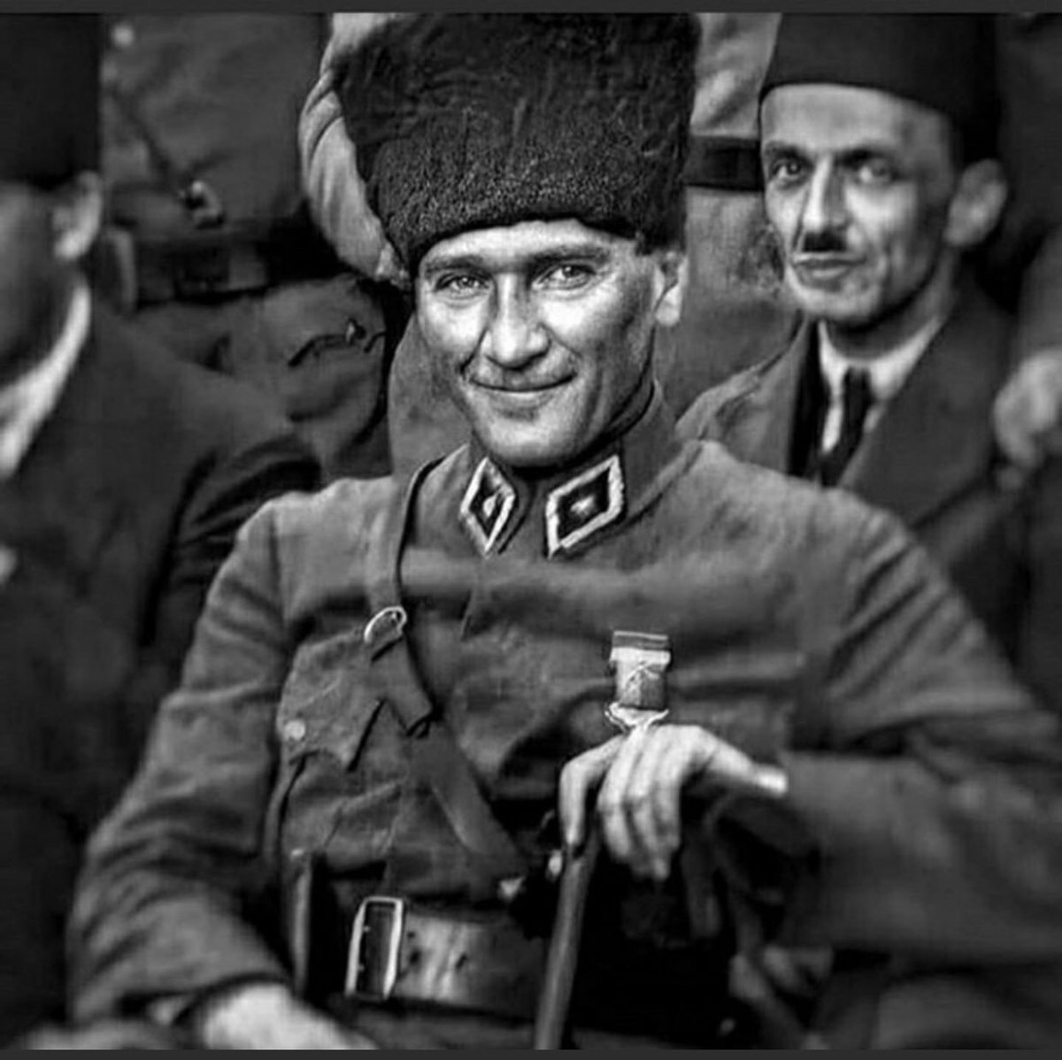 Ne  Mutlu Türküm diyene.
Derken  Atatürk'ün sesi kulaklarında çınlayanların bayramı....
Kutlu olsun  #benimadım29ekim