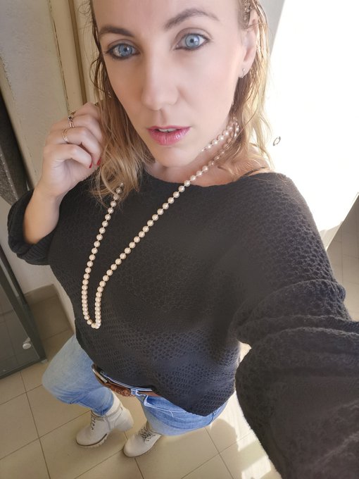 &Eacute;&eacute;&eacute;hhhh z&eacute;&eacute;&eacute; r'partiiiii !!! 🤦&zwj;♀️ Bon courage pour ce nouveau #confinement !!!!  Enfin pour le #confinement2<a href="/tag/confinement"class="tags"><span>#confinement</span></a><a href="/tag/confinement2"class="tags"><span>#confinement2</span></a><a href="/tag/confinementsaison"class="tags"><span>#confinementsaison</span></a>