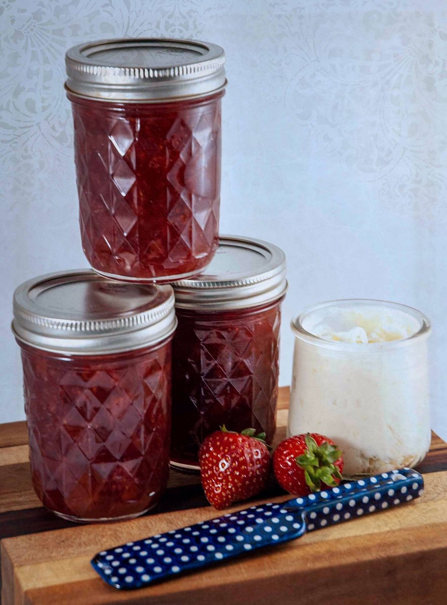 caljake65's tweet photo. Aside from #JustinTrudeau and @outlanderkitchn, the next best thing to come out of #Canada 🇨🇦 is the #InstantPot. Clotted cream and Fraser Strawberry Jam🍓made easier in the IP. Up next, SCONES to put 'em on! #OutlanderKitchen #Outlander #outlanderkitchencookbook https://t.co/cZUypQqCCy
