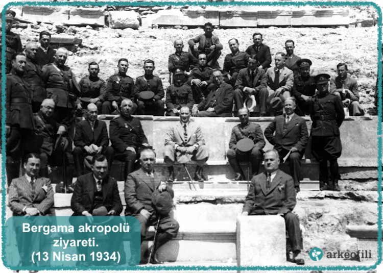 Arkeofili's tweet photo. 29 Ekim Cumhuriyet Bayramı kutlu olsun! https://t.co/ONXkXAPkV8