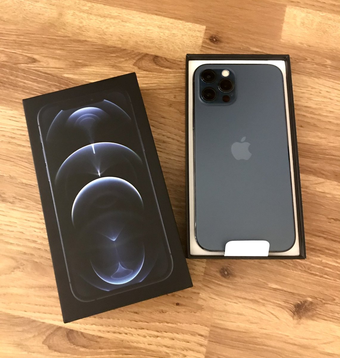 _MattStrong's tweet image. 📱🥳 #iPhone12Pro