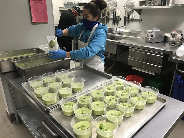 USDA_FNA's tweet photo. Washington #FarmtoSchool grantee Coupeville School District is using local ingredients as much as possible in their scratch cooking even during #COVID19 #PartnersDoingRight. Learn more about @USDA 2020 #FarmtoSchool Grant awardees at https://t.co/3foCNlIvN9 https://t.co/q3vVfZbyLD