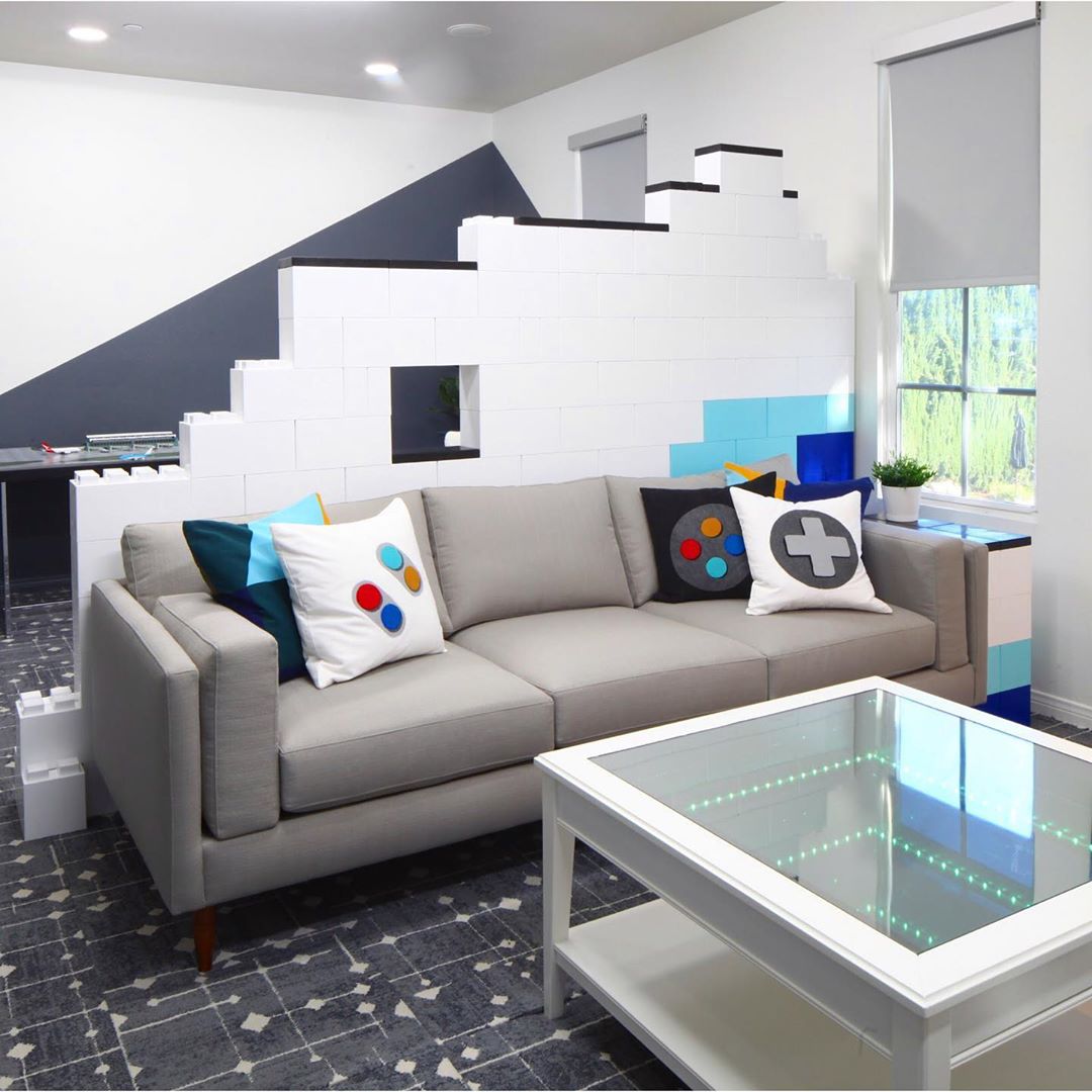 EverBlock's tweet photo. Divide rooms to create new spaces in fun ways using #EverBlock. #dividetworooms #residentialwall #walldivider #roomdivider #sharedbedroom #bedroomdivider #kidsplayroom #roommakeover #officepartition #homeoffice #temporarywall #gameroom @owntv @homemadesimple @TheRealLailaAli https://t.co/rZ8NFdzTrd