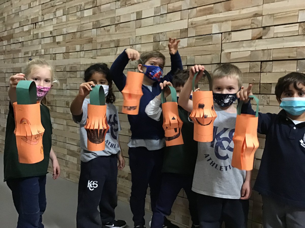 KCSMatters's tweet photo. BOO!! KCS SKs showing off their SPOOOOOKY Halloween lanterns they made in art class.
#KCSELP #SeekCollaboration
#ThinkCreatively #FindHumour #ThinkAboutYourThinking https://t.co/Bjfgagv2kZ