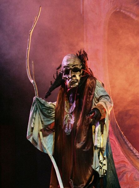 hearthspell's tweet photo. The Procession Of The Ghouls. A yearly Halloween tradition at the Cathedral of St. John the Divine in NYC. A screening of a classic silent horror film, lived scored by the cathedral's organist, is followed by a long parade of demons, monsters and goblins designed by Ralph Lee. https://t.co/TlCRxnxeBW