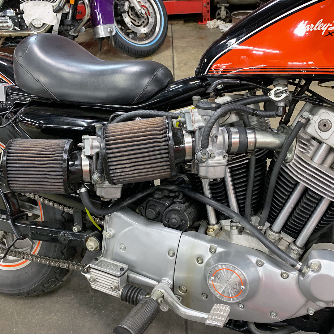 TedsMCworld's tweet photo. Got the privelege to fine tune the dual carbs on this 1983 Harley-Davidson XR1000! Thankfully, we have veteran technicians that worked here when these were still new. *cough* John *cough*. 😉
#harleydavidson #xr1000 #harleydavidsondaily #harleyoftheyear #vintageharleydavidson https://t.co/dxPyfL81nQ