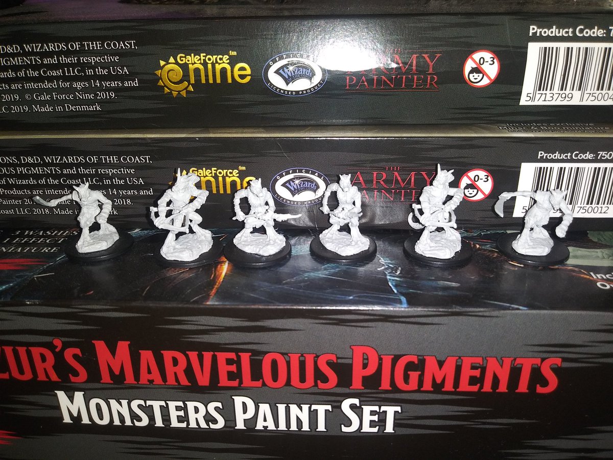PhoenixWrangler's tweet photo. Happy #WyrmwoodWednesday everyone! The wife decided she wants to run an all kobold one-shot for Thanksgiving this year. Guess who gets to paint them. Me. These little ones get a new life as PCs! They will all be a different color and class. #dungeonsanddragons #Thiswilltakeawhile https://t.co/cPC7SpNVu1