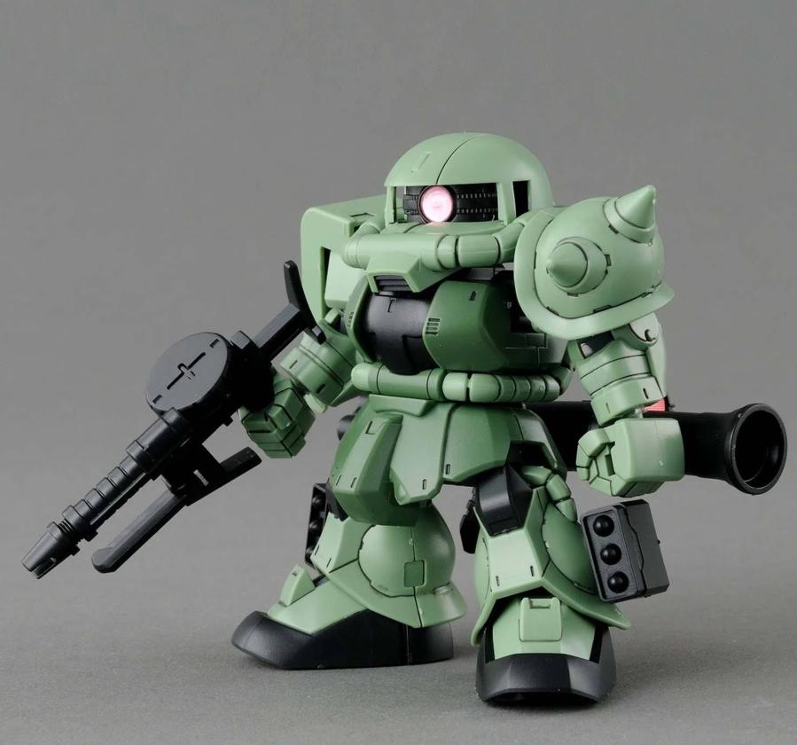 Okay I think that's enough options in a pretty wide range. The last thing I'm gonna recommend way on the opposite side of the difficulty spectrum is the SDCS line. Super simple, cute lil guys. I like the Gundam Ground Type and Zaku II. And don't forget a CS frame (not included).