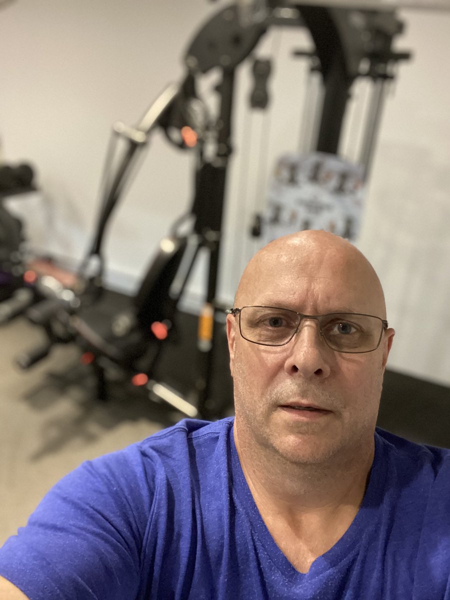 habfandan's tweet photo. Just do it ... no excuses #NewMe #Gym #WorkGym https://t.co/EBwGzl3u2e