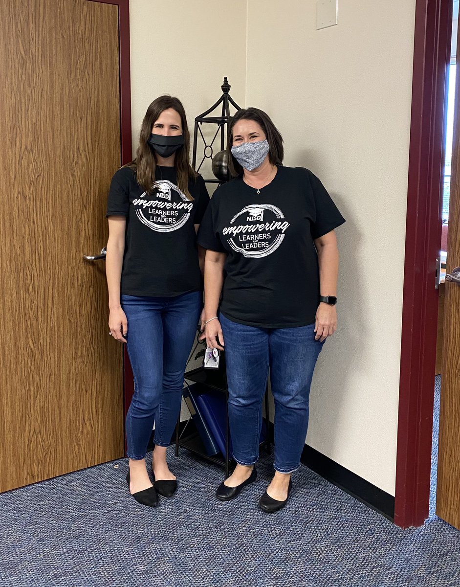 katybarrey's tweet photo. Twin Day @MedlinMS w/ @keeley_kinder for #RedRibbonWeek2020! I’m super thankful for the one-on-one new teacher academy format that allowed personalized conversations, individual planning, and focused walkthroughs to see several examples of quality math instruction! #nisdpost https://t.co/qR8hqg5yAF