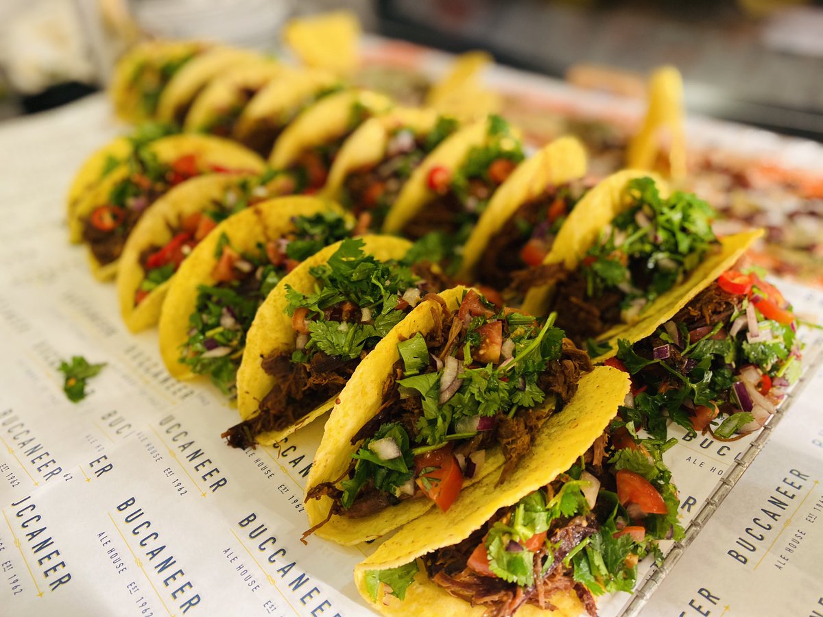 samwhite1984's tweet photo. Beef brisket tacos 🌮 for supper this evening @SodexoAbingdon #pulledbeefbrisket #lowandslow #mexicanbeantacosalad @Aaron40044542 https://t.co/IYi1MYoY0y