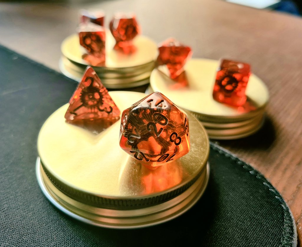 missXayo's tweet photo. Part 2 of the dice haul 🎲😍 🎲 
Warforged Heart  ♥ ⚙ 
Copper Dragon 🐉 
Mossy Bones ☠ https://t.co/eHBHJNaFsj