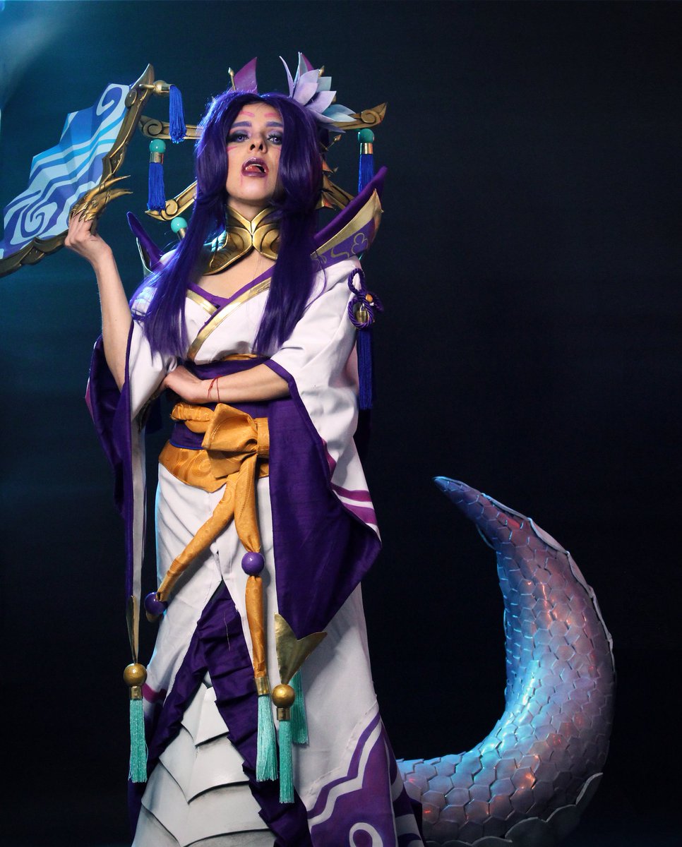 Wen_cosmakeup's tweet photo. Hola! Reabrí esto para compartirles mi #cosplay de #cassiopeiaspiritblossom a @SenalDeportes #worldsxseñal espero les guste 😊 #cassiopeialeagueoflegends #cassiopeia #LeagueofLegendsWildRift #LeagueofLegends #RiotGames #costume #makeup #makeupcosplay https://t.co/fOssKMlhpn