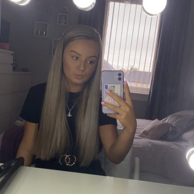 laurensneddonx1's tweet photo. #NewProfilePic https://t.co/Wxh8u89A68