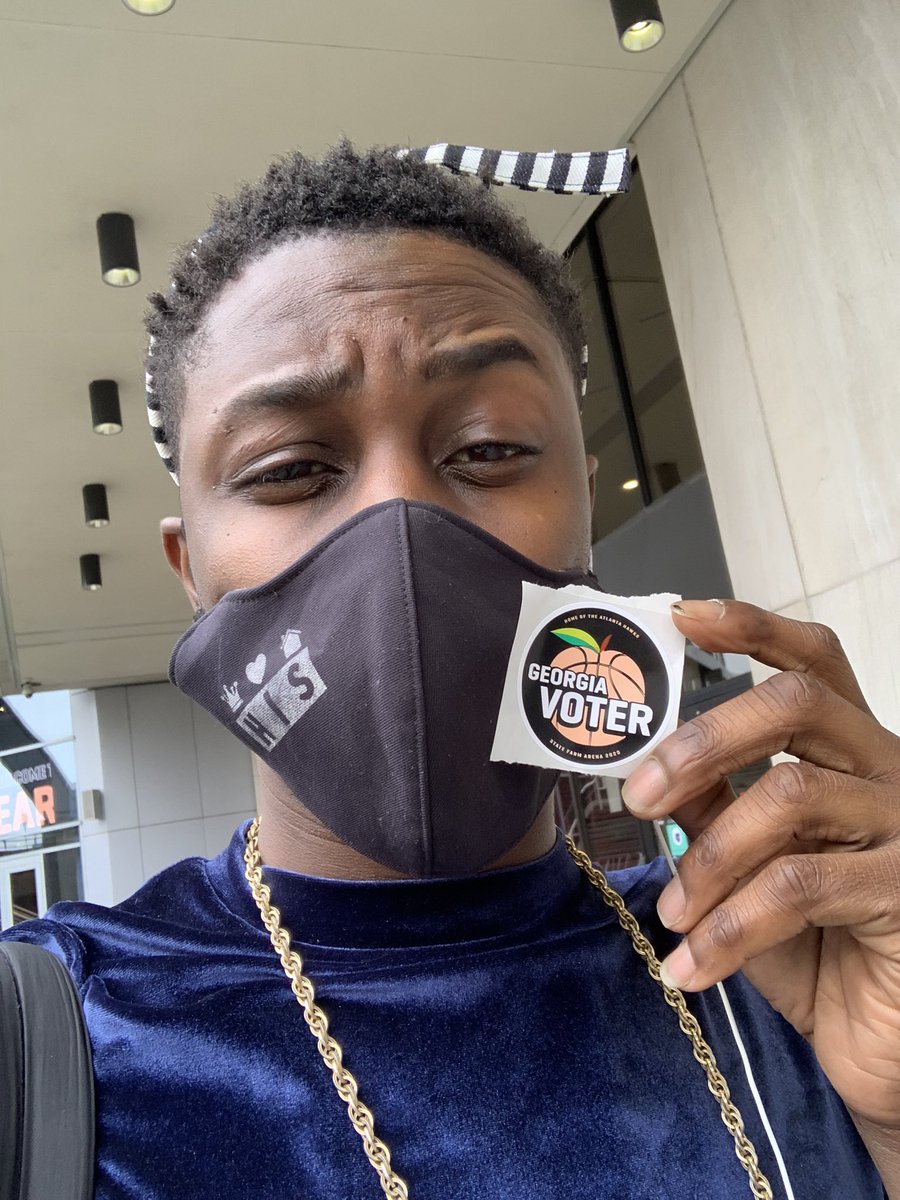 _enRICHments_'s tweet photo. And just like that my Vote has been casted!!!
Get out here and vote y’all! And there was NO line at all and plus the poll workers were young, energetic and cool af!!! ☺️☺️😍 #HeIsVoting #Vote #VoteAndMakeItFashion #BlackQueerVotesMatter https://t.co/hIcZIjRiSD