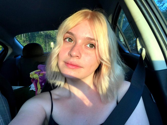 Someone c*shapp me for bleaching my hair 🥺 I miss blonde Bambi https://t.co/T280efEoAN<a href="/tag/manyvids"class="tags"><span>#manyvids</span></a><a href="/tag/mvsales"class="tags"><span>#mvsales</span></a>