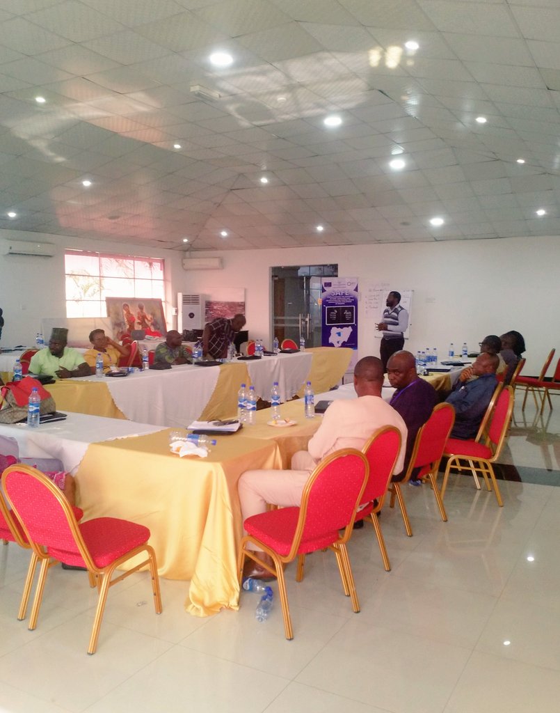 capionigeria's tweet photo. Today we concluded the #SAFENG training for security agencies in Enugu, Nigeria. It's been a great experience partnering with @ASFFranceNG and the @NigBarAssoc. The SAFE project is funded by @europeaid
@Psaldoe https://t.co/y6QEACfpar