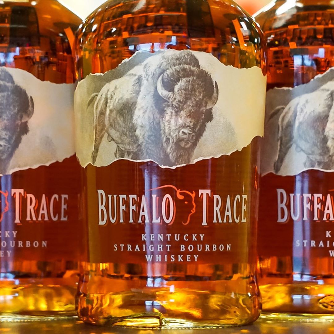 BuffaloTrace's tweet photo. An impenetrable offensive line. #BuffaloTrace
(IG 📷: musiccitywinesandspirits) https://t.co/nwVsoaTQ9p
