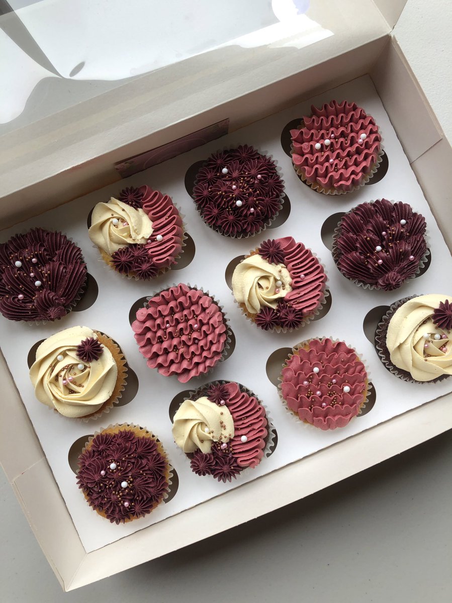 ennahscakes's tweet photo. a retweet n follow would be cute.. the cakes are kinda prettyyyy ✨
https://t.co/YInGHIjjII https://t.co/ZKCf5IUVYi