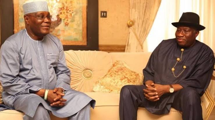 Rayyan_Tukur's tweet image. @GEJonathan thank you for sharing your story and for the sacrifices you&apos;ve made to keep us all safe. They are not in vain, in 2023, we need to vote out @MBuhari and treat the security crisis like the existential threat it is with @atiku #AtikuKawai #MyTransitionHours