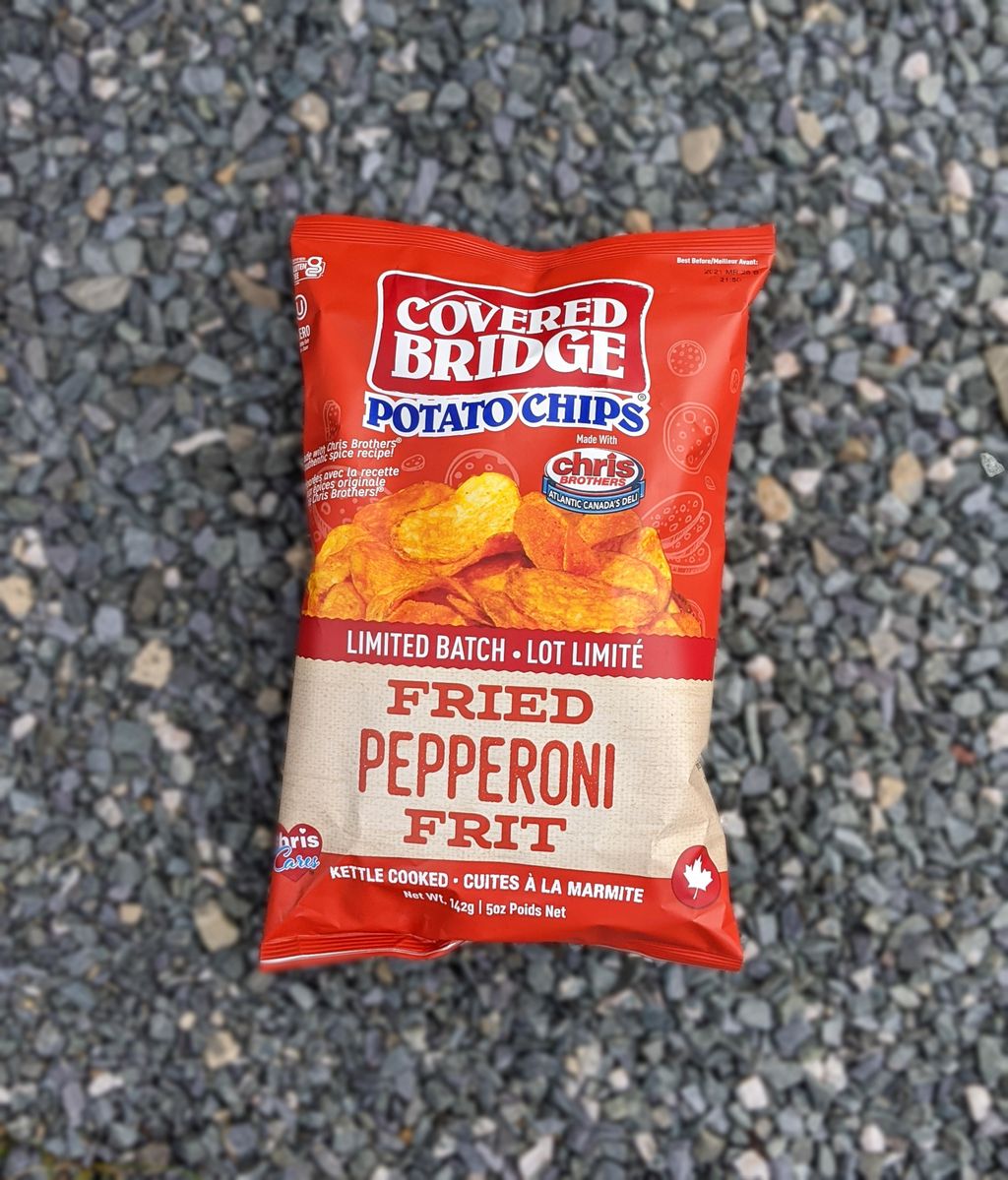CBchips's tweet photo. Our Fried Pepperoni chips are made with Chris Brothers authentic spice recipe. They have a bold flavour that will keep you coming back for more! 🙌
These chips are gluten free and only here for a limited time! ⏳ 

#coveredbridgechips #chrisbrothersmeats #glutenfree #limitedbatch https://t.co/HFlcWw0yHC