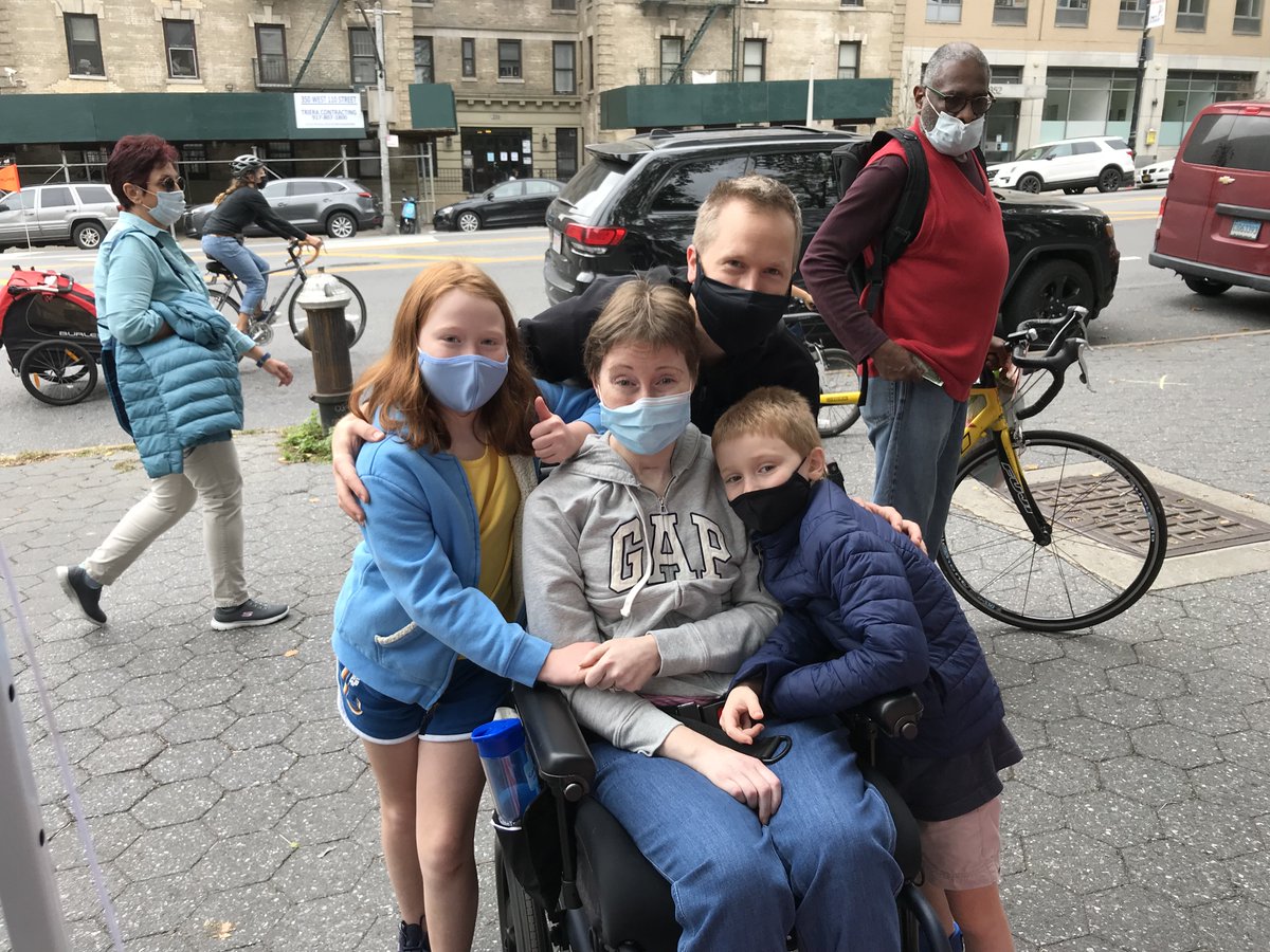 MountSinaiNeuro's tweet photo. Meaghan Onofrey was running in Riverside Park last December when she collapsed. The diagnosis? A #stroke, which was treated by @TShigematsuMD. Meaghan is still recovering but is increasingly confident she will walk one day. #WorldStrokeDay @MountSinaiNYC https://t.co/6sgmeu7ncw https://t.co/GFULlTWtjt