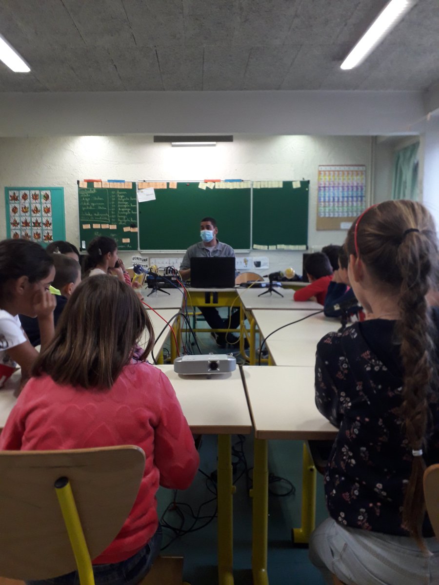 txikiprod's tweet photo. 🤩⭐️🎙Un grand bravo à @La_smalah  et Cin'évasion d'avoir fait vivre le festival en présentiel malgré des conditions sanitaires compliquées ! 

Vous pouvez dès à présent retrouver les podcasts et photos de cet événement sur notre site dans la rubrique "Txiki Radio Tour" !🎙⭐️🤩 https://t.co/tuUUUT3PpG