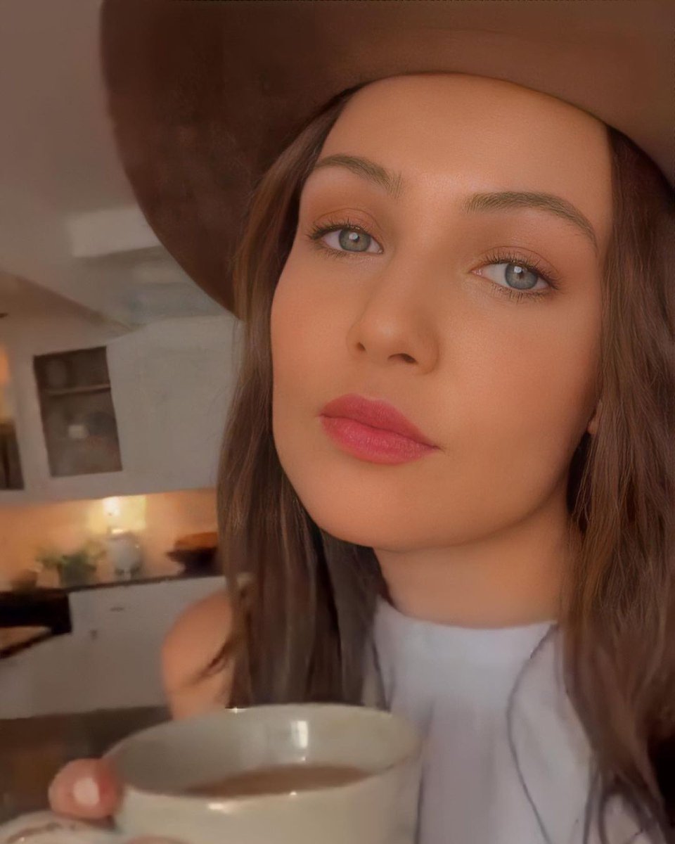 charnelvamp's tweet photo. ⠀⠀⠀⠀⠀
⠀⠀⠀⠀⠀⠀ㅤ
⠀⠀⠀⠀ㅤㅤ ╱ *  𝕿𝖍𝖊 𝖕𝖔𝖜𝖊𝖗 𝖎𝖘 𝖜𝖎𝖙𝖍 𝖜𝖔𝖒𝖊𝖓. 
⠀⠀⠀⠀ https://t.co/b0skaErSau