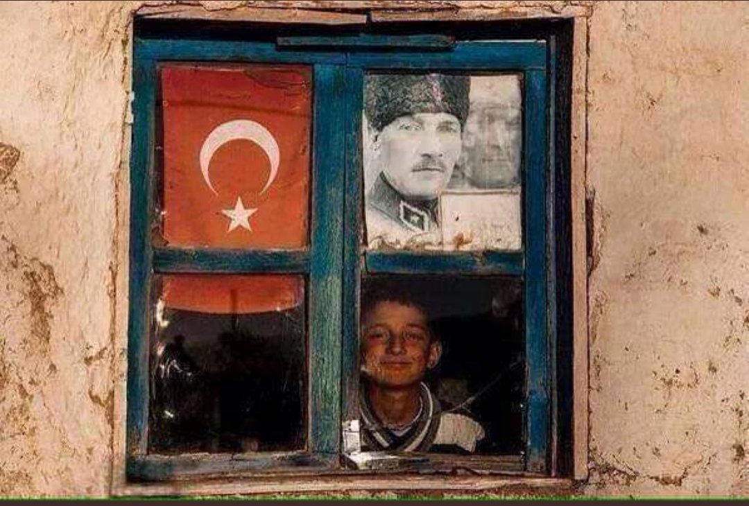 Ödenemeyecek borç, tükenmeyecek bir sevda. Emanet ettiğin Cumhuriyet’e son nefesimize kadar sahip çıkacağız. Açtığın yolda ve daima... 🇹🇷