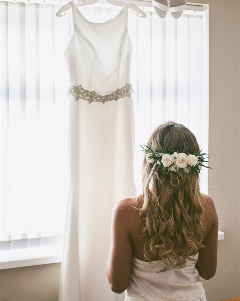 Paloma_Blanca's tweet photo. One final at that dress you've always dreamed of becoming your reality β¨ #style4614 #palomabride
Photography: Emma Rock Photography https://t.co/WnUUPSGMTB